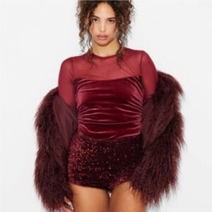 NWT Wild Fable Burgundy Sequin Shorts Size Medium